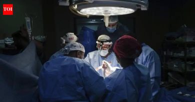 डॉक्टर दुर्मिळ लांब-सेगमेंट स्पाइनल कॉर्ड ट्यूमर काढून टाकतात ज्यामध्ये ब्रेनस्टेमचा समावेश होतो