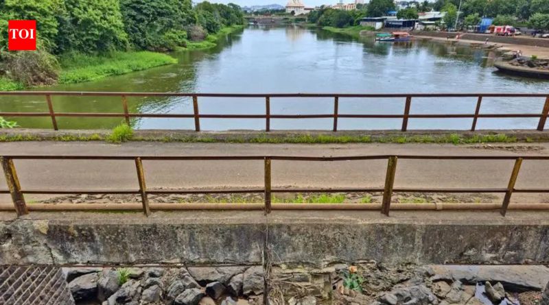 बाहेरगावी जाताना इंद्रायणी नदीत बुडून एकाचा मृत्यू