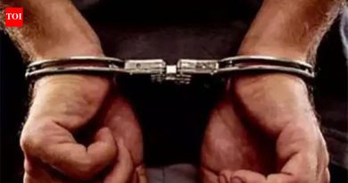 इंजिनीअरिंगच्या विद्यार्थ्याला ट्रॅफिक कॉन्स्टेबलकडून ५० हजारांची खंडणी मागितली