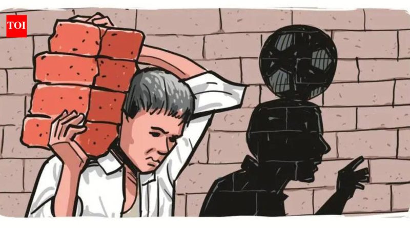 झेडपी शाळेच्या बांधकामाच्या ठिकाणी 12 वर्षांचा मुलगा काम करताना आढळला