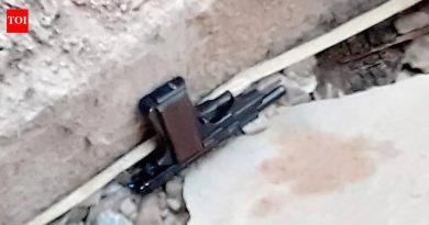 भोईरवाडीत जमावाला पांगवण्यासाठी जमीन व्यापाऱ्याने हवेत गोळीबार केला