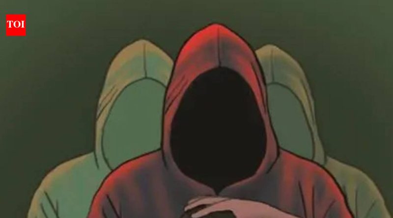 ऑनलाइन शेअर ट्रेडिंगमध्ये महिलेचे ५३ लाख रुपयांचे नुकसान