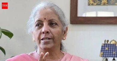 डिजिटल पुश असूनही मानवी इंटरफेस राखा: निर्मला सीतारामन बँकांना