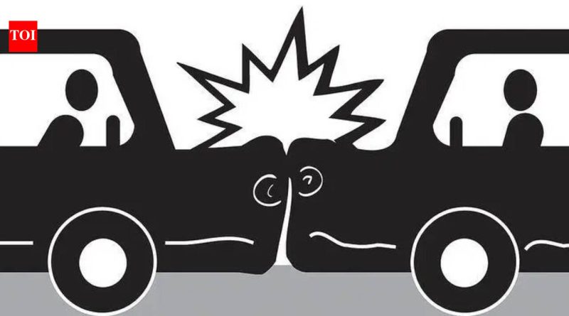 जुन्नरजवळ समोरासमोर झालेल्या धडकेत नायब तहसीलदाराचा मृत्यू