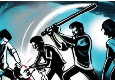 मोफत जेवण देण्यास नकार दिल्याने भोजनालय मालकावर पोलिसांनी तिघांवर गुन्हा दाखल केला