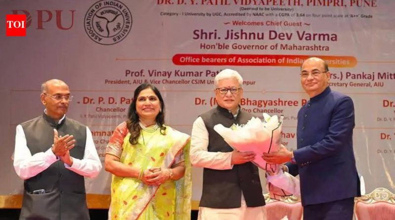 विद्यापीठांच्या ३०० हून अधिक कुलगुरूंनी राष्ट्रीय संमेलनादरम्यान एआय आधारित शिक्षण प्रवेश, वर्गातील अध्यापनाची दुरुस्ती