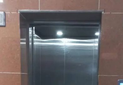 नाशिकमध्ये अलीकडेच घडलेल्या दुर्घटनांमुळे पुणे, मुंबई विभागात लिफ्ट सुरक्षा तपासणी मागे पडल्याने धोक्याची घंटा वाजली