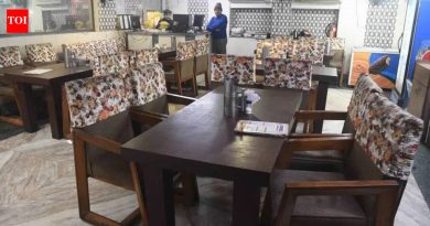 पुण्यातील रेस्टॉरंट्स सवलत देतात, दुपारच्या पावसात जेवणाची डिलिव्हरी वाढते