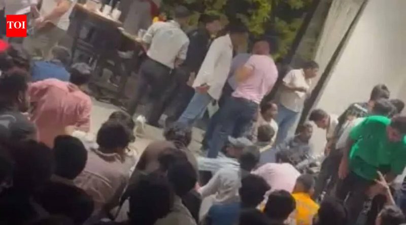 हुक्का फ्लेवर्स, गांजा, दारूवर बंदी : पुण्यात रात्री उशिरा पार्टी छाप्यात 107 पुरुष, 49 महिला ताब्यात