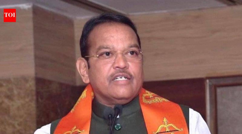सेनेच्या (यूबीटी) 6 खासदारांशी वर्षभर चर्चा सुरू, काही आमदारही पक्ष बदलू शकतात: मावळचे खासदार बारणे