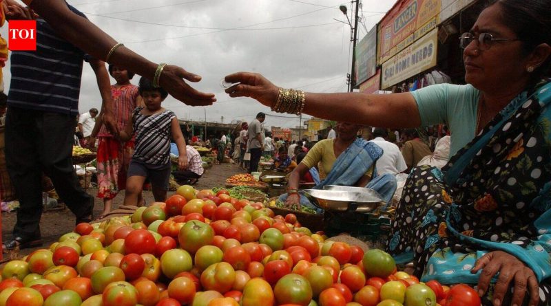 पुरवठा घटल्याने टोमॅटोचे भाव ३० टक्क्यांनी वाढले