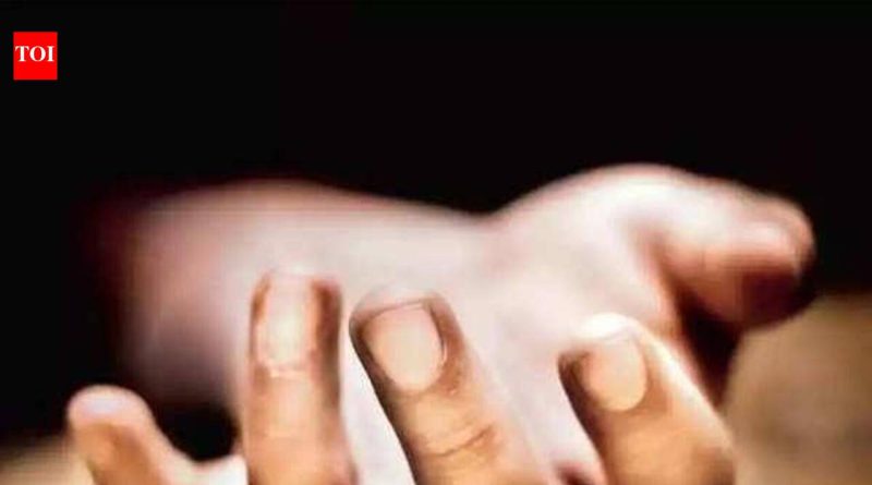 पत्नीचा चाकूने वार करून खून केल्याप्रकरणी सफाई कामगारावर गुन्हा दाखल | पुणे बातम्या