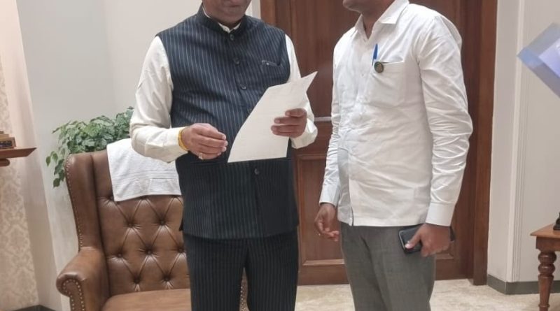 आमदार डॉ. बाबासाहेब देशमुख यांच्या सातत्यपूर्ण पाठपुराव्याला यश; सांगोला तालुक्यातील ५८२ बाधित लाभार्थ्यांना २३.१६ लाखांचे अनुदान मंजूर
