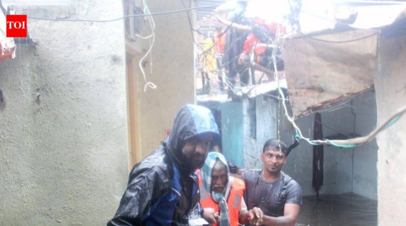 पिंपरी चिंचवडमधील सखल भागात मुसळधार पावसामुळे 4,200 हून अधिक लोकांचे स्थलांतर