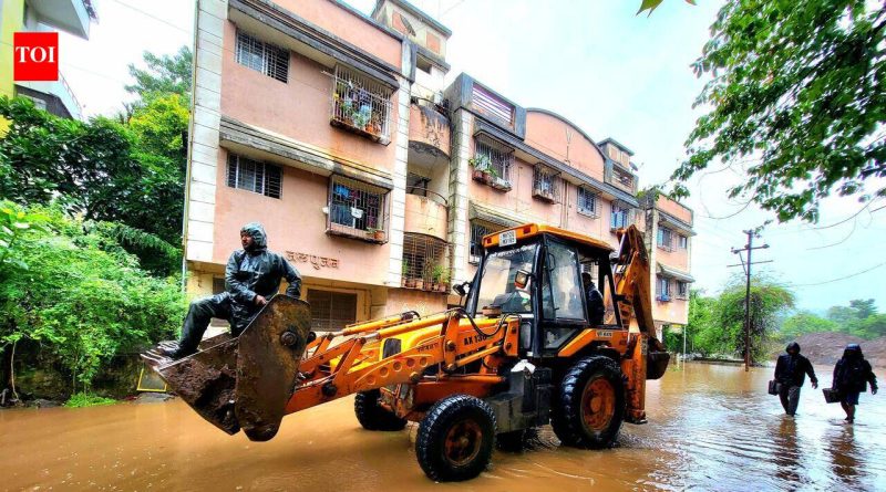 पुण्यातील सर्वाधिक पूरप्रवण परिसर, एकतानगरी येथे पुन्हा पूर आला, यावेळी धरणातून २७,००० क्युसेसने विसर्ग