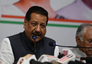सेनेत फूट पडल्याने राष्ट्रवादीचे पाच ते सहा खासदार चिंताग्रस्त, माजी मुख्यमंत्री पृथ्वीराज चव्हाण म्हणाले | पुणे बातम्या