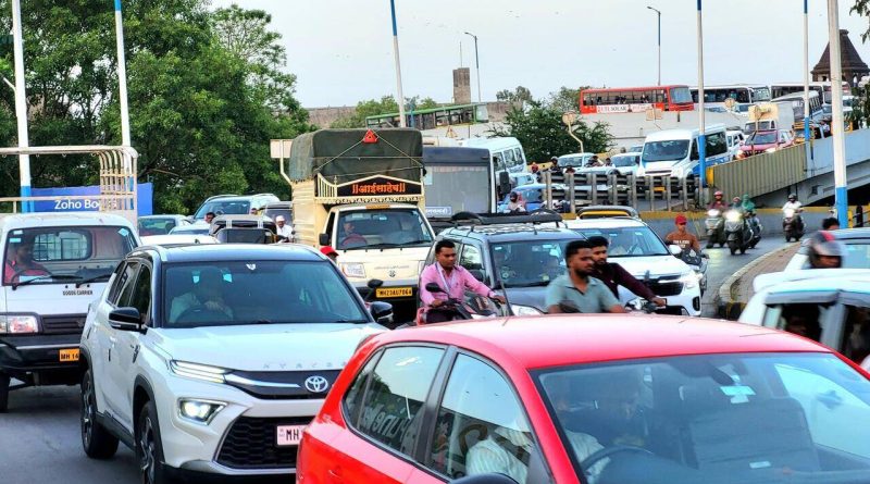 सीओईपी फ्लायओव्हर ट्रॅफिक चाचणीने प्रवाशांची नाराजी ओढवली कारण गर्दी कमी होत नाही