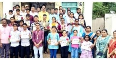 सांगोला तालुका गणित अध्यापक मंडळाच्या वतीने गुणवंत विद्यार्थी व शिक्षकांचा सत्कार