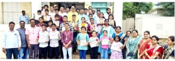 सांगोला तालुका गणित अध्यापक मंडळाच्या वतीने गुणवंत विद्यार्थी व शिक्षकांचा सत्कार