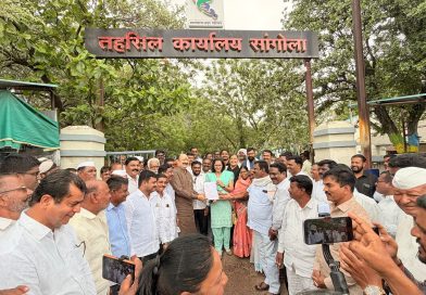 पुराचे अतिरिक्त वाहून जाणारे पाणी त्वरित दुष्काळी सांगोला तालुक्याला सोडावे ; माजी आमदार दिपकआबा साळुंखे पाटील