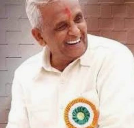 एक झेंडा, एक पक्ष, एक मतदारसंघ… तत्त्वनिष्ठ राजकारणाचा अखेरचा दीपस्तंभ : स्व. गणपतराव (आबासाहेब) देशमुख